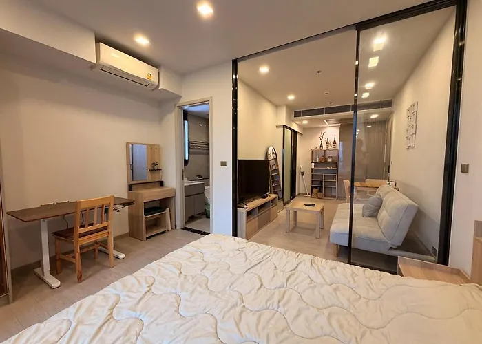 Near Rca With Skyview, Pool & Games *