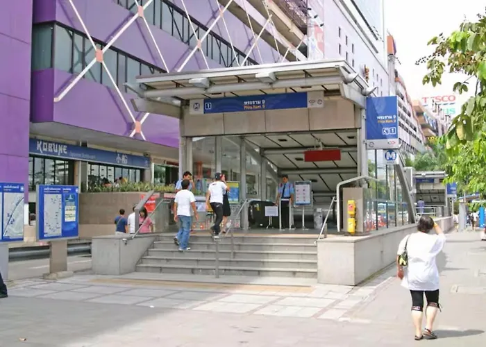 Near Rca With Skyview, Pool & Games 曼谷