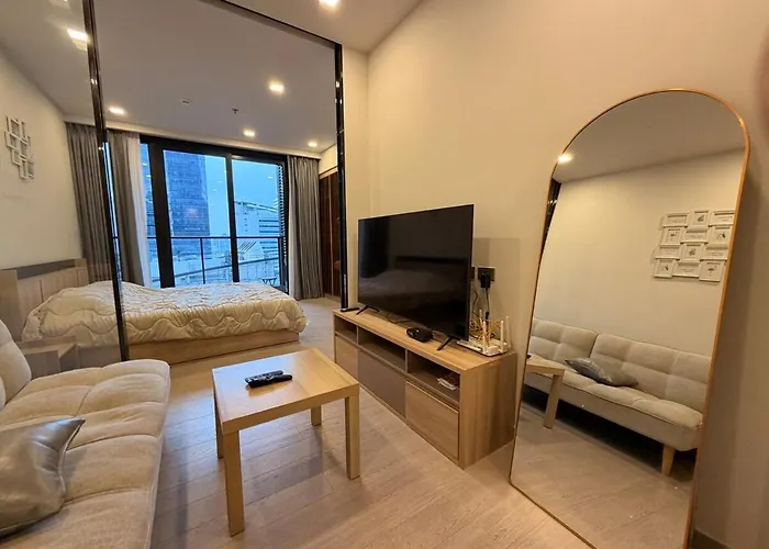 Near Rca With Skyview, Pool & Games *